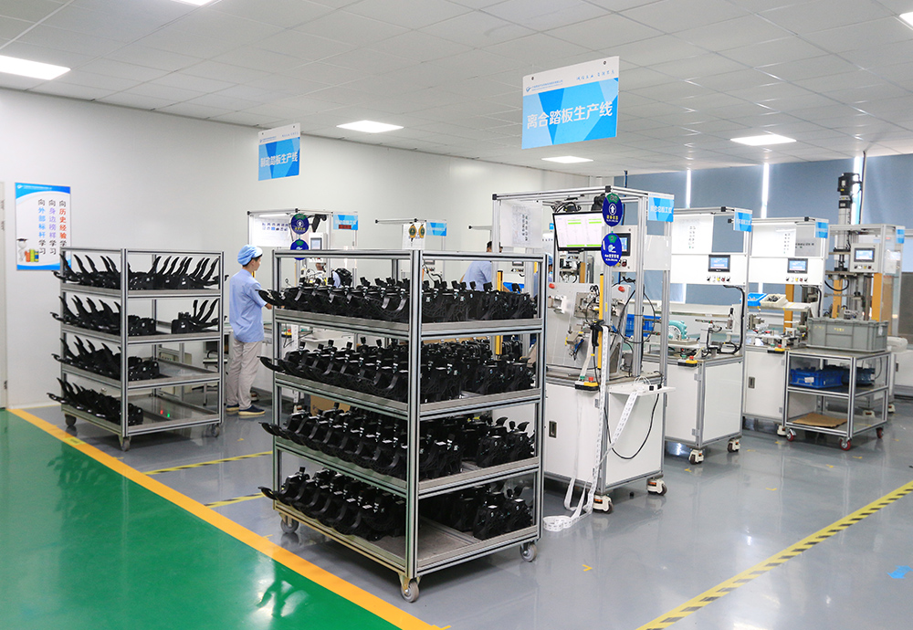 制動/離合踏板裝配流水線